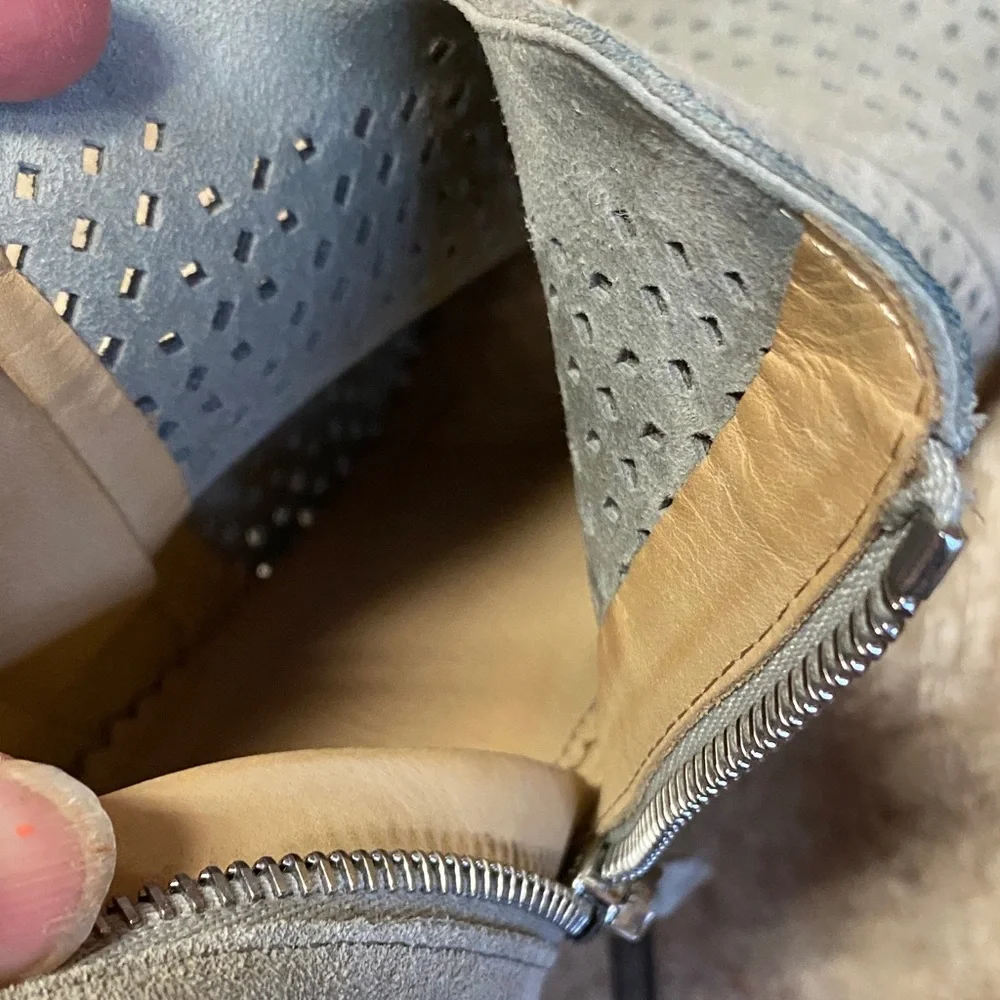 rag & bone New York Light Gray Perforated Size 7.5 Heeled Ankle Boots - Picture 9 of 10